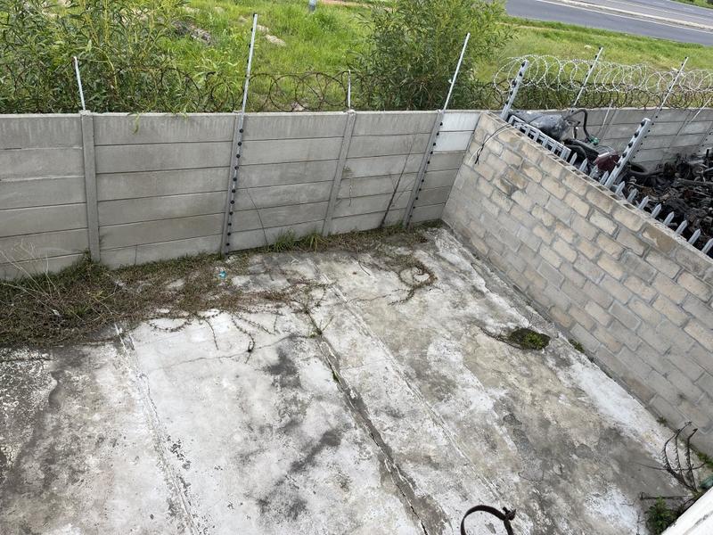 To Let commercial Property for Rent in Montague Gardens Western Cape